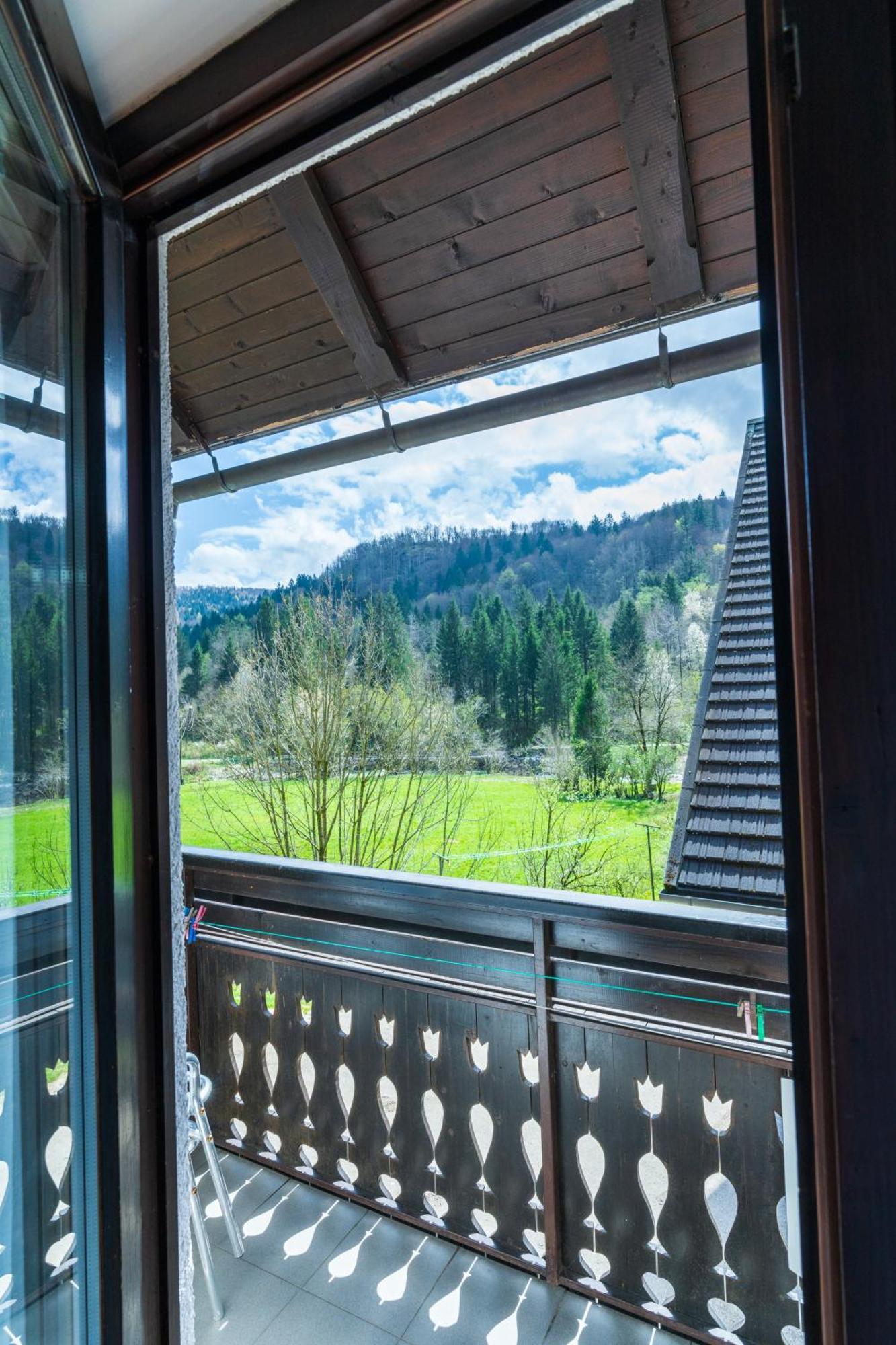 Holiday Home Pri Srni Bohinji-tó Kültér fotó